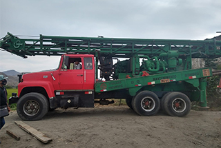CAMIÓN PERFORADOR CHICAGO PNEUMATIC TOOL CO, INC. T650W