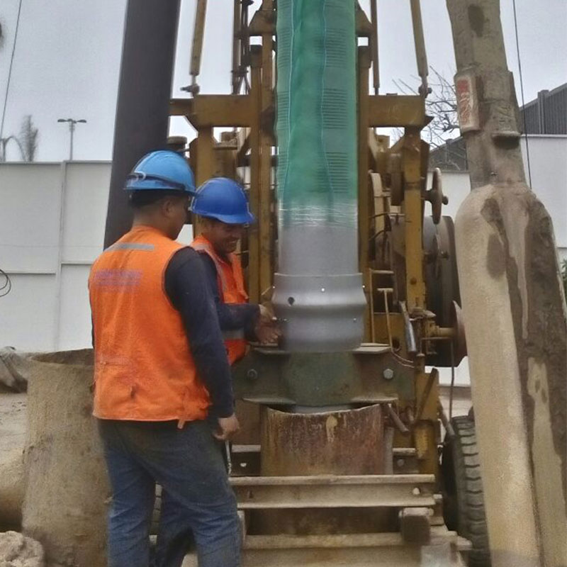 Perforación de un pozo tubular de 45.0 m de profundidad, entubado con tubería de PVC de 12" de diámetro, diseñado para un caudal de explotación de 8 l/s.
