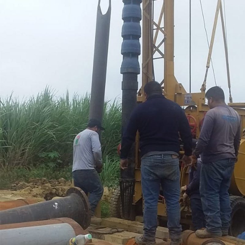 Perforación de 05 pozos tubulares, cada uno de 60.0 m de profundidad, entubados con tubería de fierro negro de 16" de diámetro, diseñados para un caudal de explotación de 30 l/s.