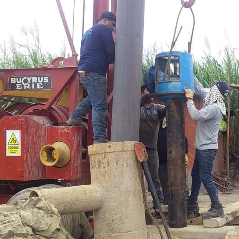 Perforación de 05 pozos tubulares, cada uno de 60.0 m de profundidad, entubados con tubería de fierro negro de 16" de diámetro, diseñados para un caudal de explotación de 30 l/s.