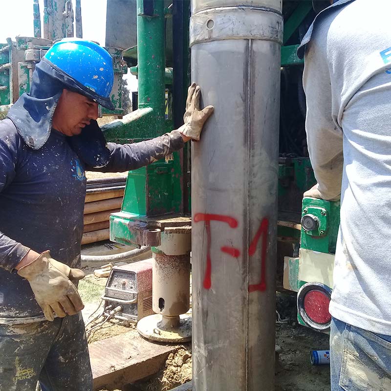 Perforación de dos pozos tubulares: PP01 de 100.0 m y PP02 de 102.0 m de profundidad, entubados con tubería de acero inoxidable de 15" de diámetro, diseñados para un caudal de explotación de 60 l/s.