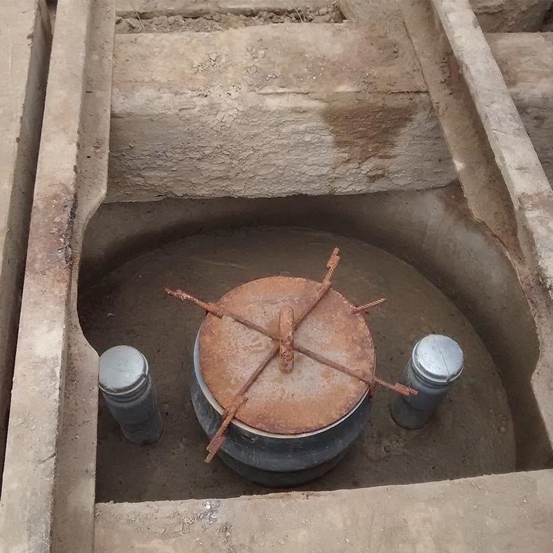 Perforación de un pozo tubular de 40.0 m de profundidad, entubado con tubería de PVC de 12" de diámetro, diseñado para un caudal de explotación de 7 l/s.